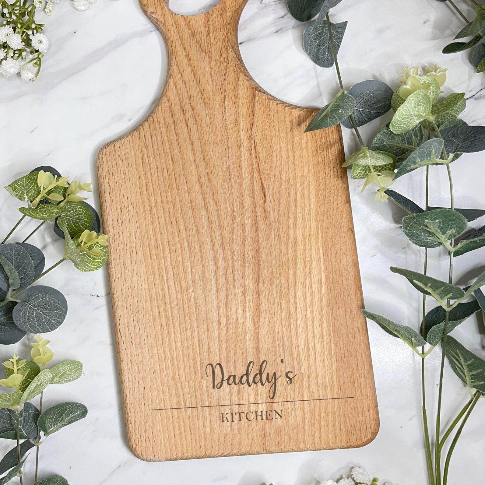 Thoughtful serving board gifts: Mother's Day, Father's Day, housewarmings, anniversaries, weddings, Christmas. Personalize up to 15-17 characters per line.