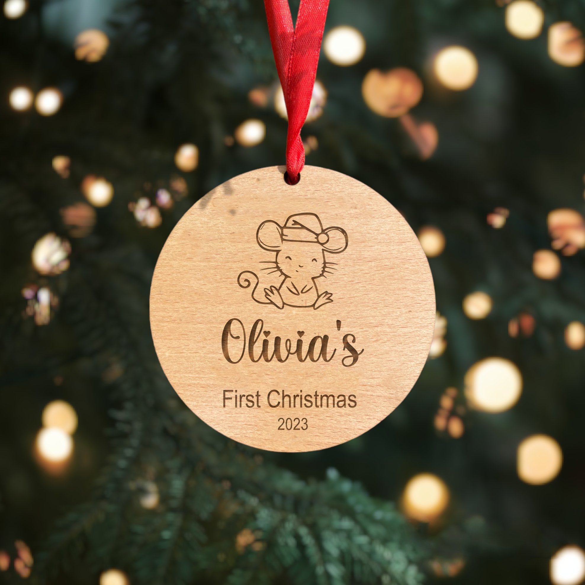 Charming Mouse Design Personalized Baby's First Christmas Bauble - Made with Genuine Beech Veneer Wood, Customized with Your Baby's Name and Current Year. Create Precious Memories with This Delightful Keepsake Ornament.