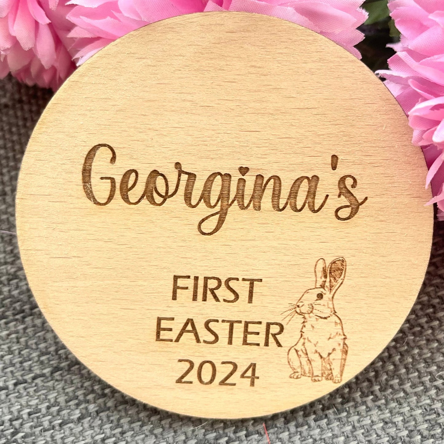 Create lasting memories of your baby's first Easter with our Customised Engraved Name Plaque. Crafted on Beech veneer, this 4mm thick keepsake is ideal for photos. Choose your size: 10cmX10cm or 15cmX15CM.